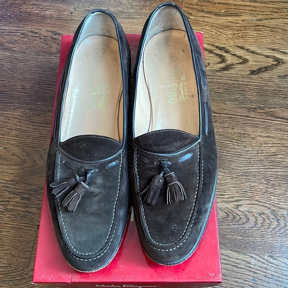 Vtg‎ Salvatore Ferragamo “Good” brown suede slip on loafers with tassels